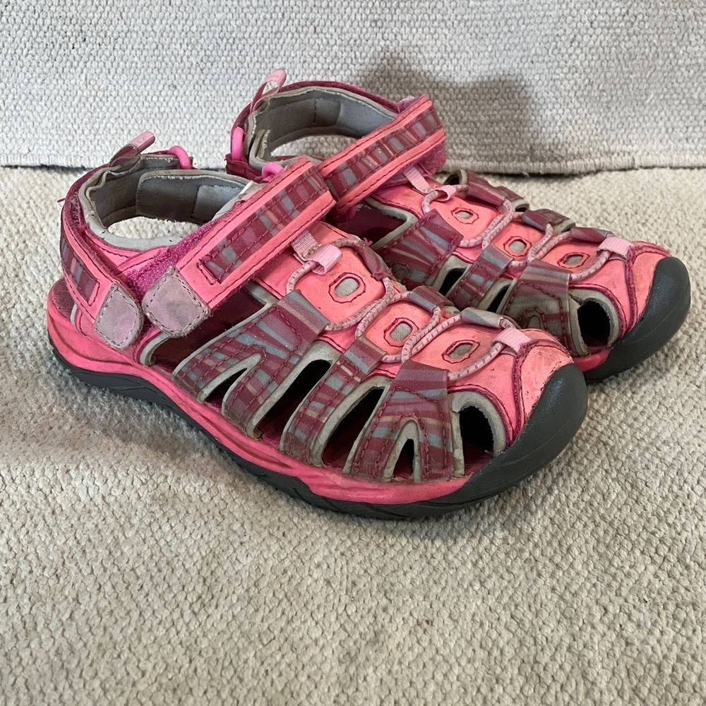 Cat & Jack water / hiking summer Kids Sandals size 13 girls (not toddler )